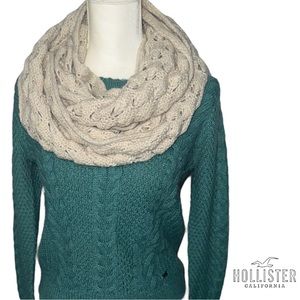 NWT Hollister Knit Scarf